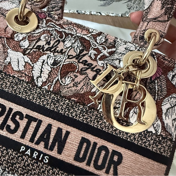 Dior Medium Lady D-Lite in Jardin Magique in Pink - Picture 3 of 16